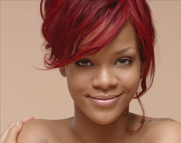 Rihanna, apartada como imagen de Nivea por ser demasiado sexual