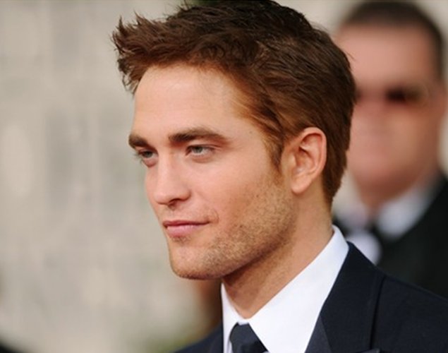 Robert Pattinson reconoce haberlo leído todo sobre la infidelidad de Kristen Stewart