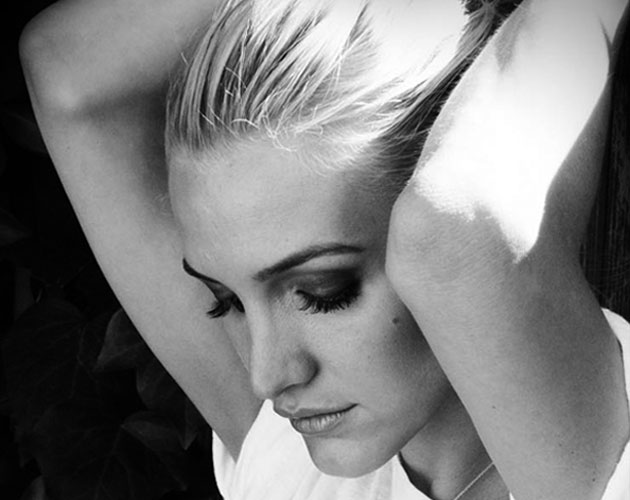 Ashlee Simpson vuelve con 'Bat For A Heart'