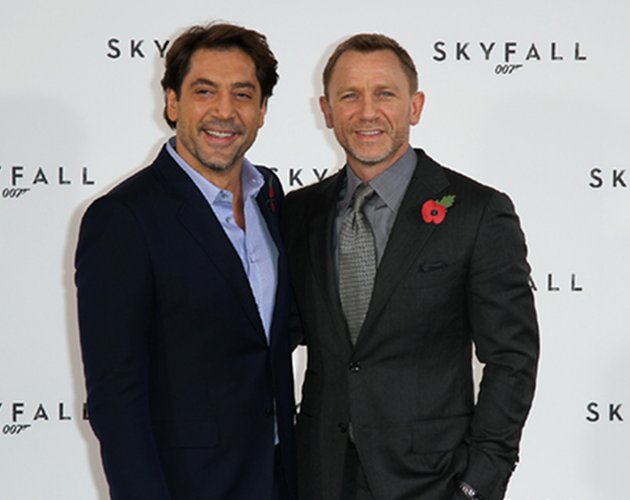 Polémica por una escena homoerótica en 'Skyfall' entre Daniel Craig y Javier Bardem