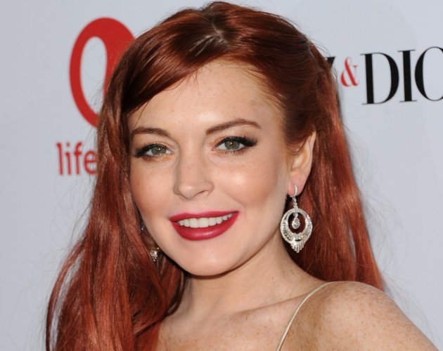Lindsay Lohan deslumbra en la premiere de 'Liz & Dick'