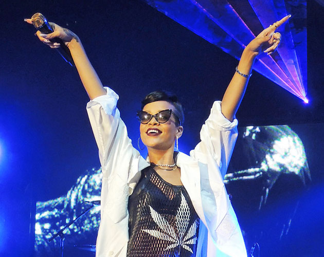 Rihanna será número 1 con 'Unapologetic' en USA