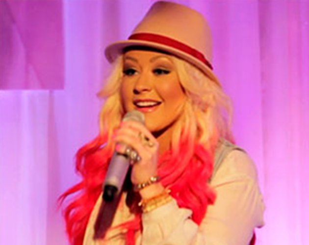 Christina Aguilera presenta y habla sobre los temas de 'Lotus'
