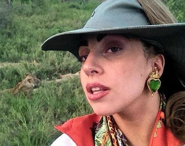 Lady Gaga se va de safari y cuelga fotos suyas con leones