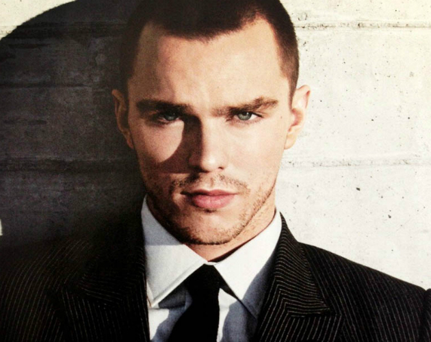 Nicholas Hoult, de 'Skins', guapísimo en 'GQ'