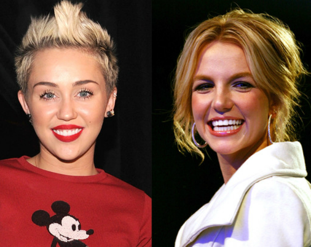 Miley Cyrus firma con el manager de Britney Spears