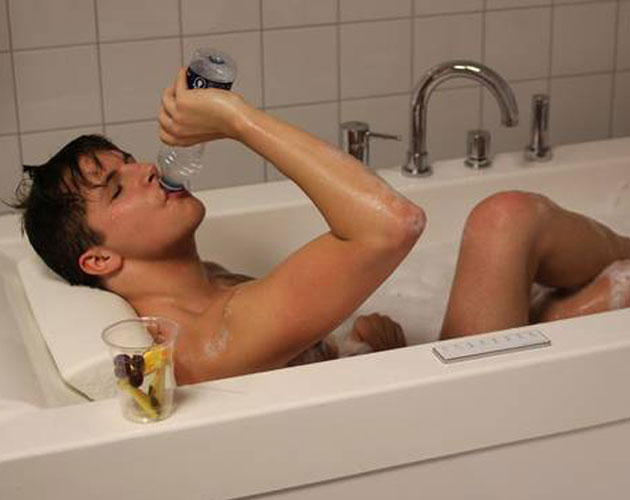 Robin Stjernberg desnudo