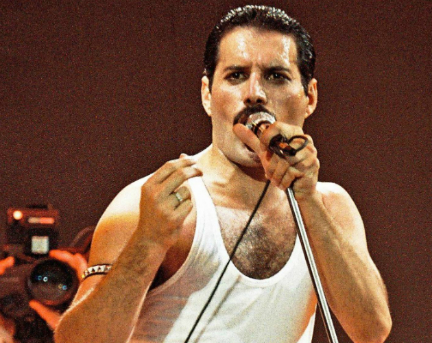 Freddie Mercury disfrazó a Lady Di de travesti para colarla en un bar gay