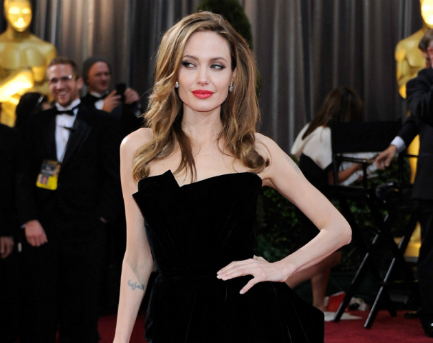 Drama: Angelina Jolie se hace una doble mastectomía para prevenir el cáncer de mama