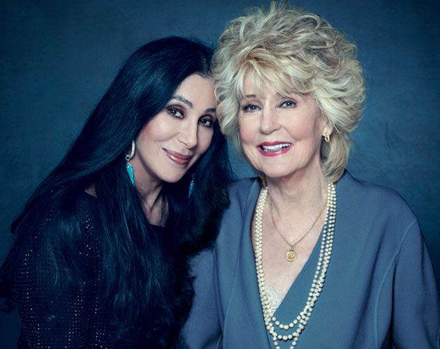 Cher y su madre Georgia Holt cantan juntas 'I'm Just Your Yesterday'