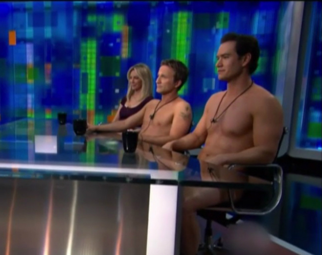 Mark-Paul Gosselaar se desnuda por completo en televisión