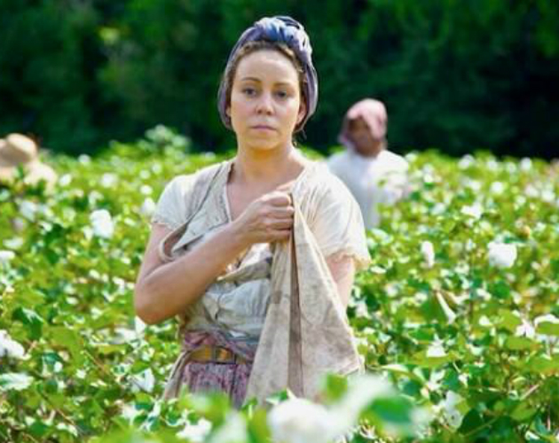 Critican a Mariah Carey por interpretar a una esclava y ser demasiado blanca