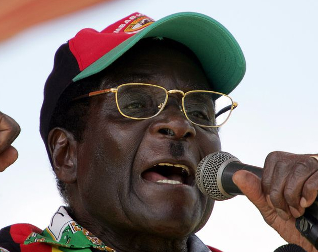 El presidente de Zimbabue dice que los homosexuales merecen ser castrados