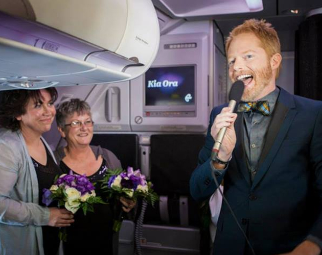 Jesse Tyler Ferguson asiste a la primera boda gay en Nueva Zelanda