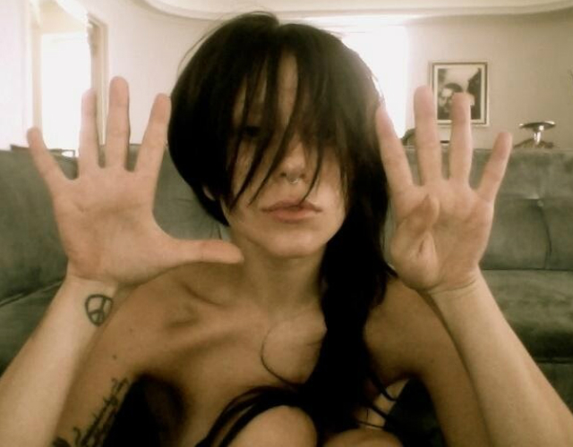 Se filtran 2 segundos de 'Applause' de Lady Gaga y ésta se enfurece