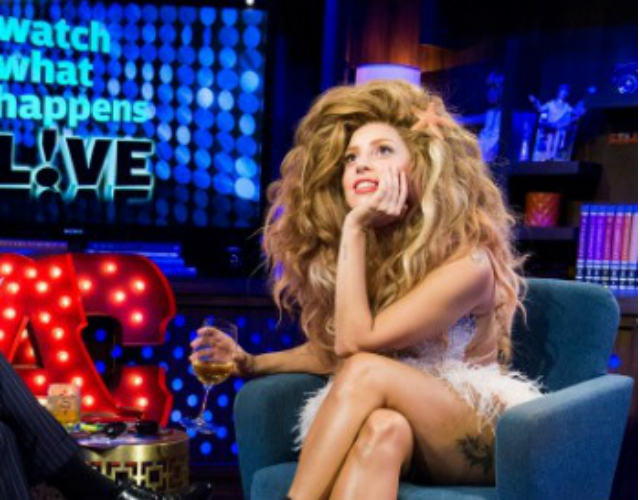 Lady Gaga vuelve a hablar de su pasado lésbico y pide perdón a Christina Aguilera