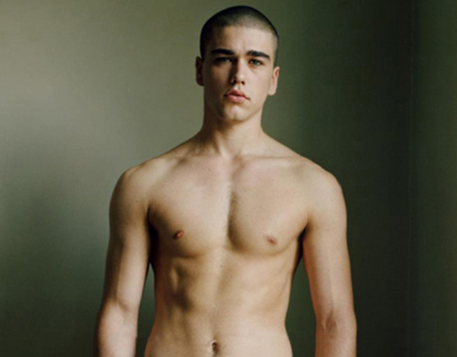 Las fotos del modelo George Tarrant desnudo