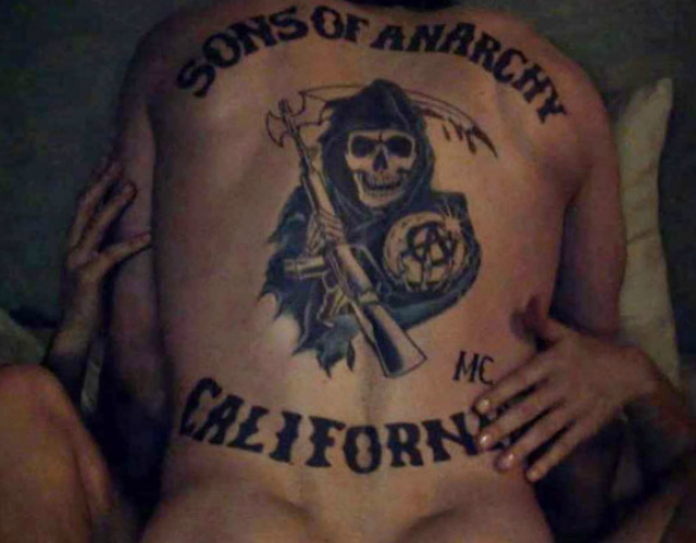 Charlie Hunnam, desnudo en 'Sons of Anarchy'