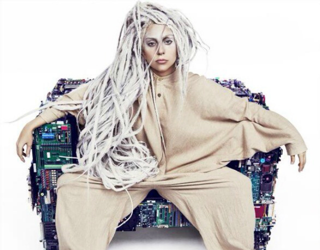Lady Gaga anuncia dos volúmenes de 'ARTPOP' y confirma que la encuesta para elegir single era mentira