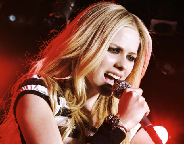Disfruta del concierto completo de Avril Lavigne en Toronto