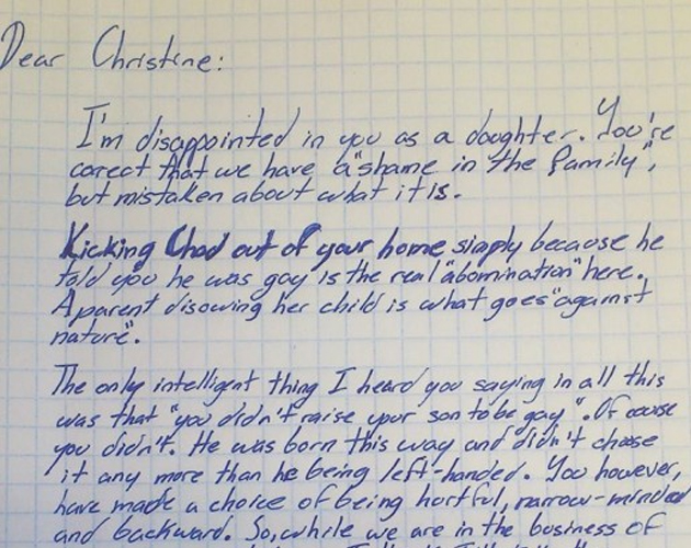 Un abuelo defiende en una carta a su nieto gay después de que su hija lo echara de casa
