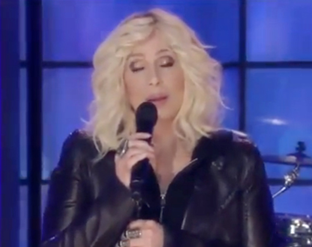 Cher canta 'I Hope You Find It' en directo en televisión