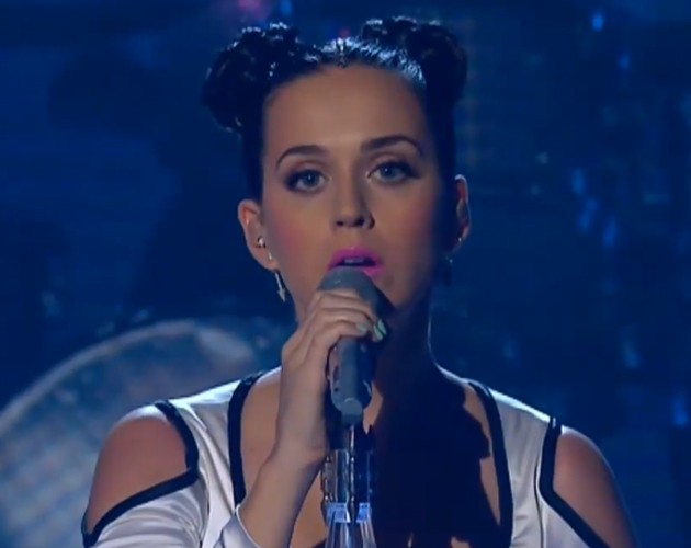 Katy Perry canta 'Unconditionally' y 'Roar' en 'X Factor' Australia