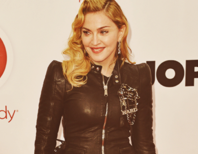 Madonna inaugura 'Hard Candy Fitness' en Berlín con la cara hinchada