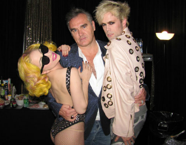 Morrissey asegura que no es gay