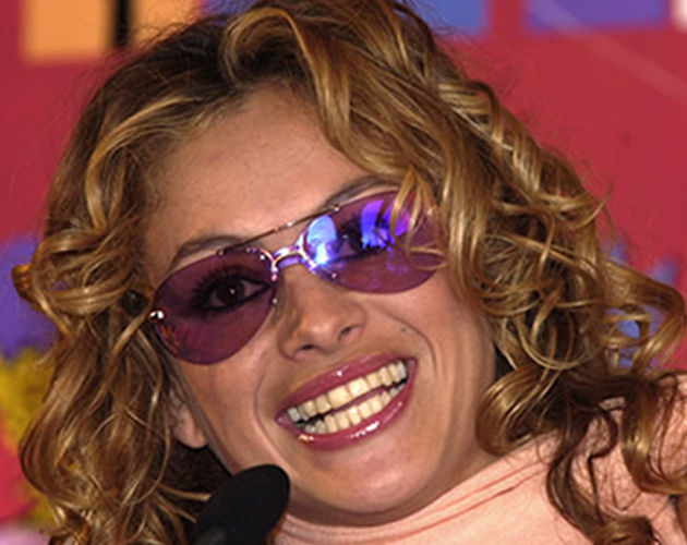 Paulina Rubio demanda casa