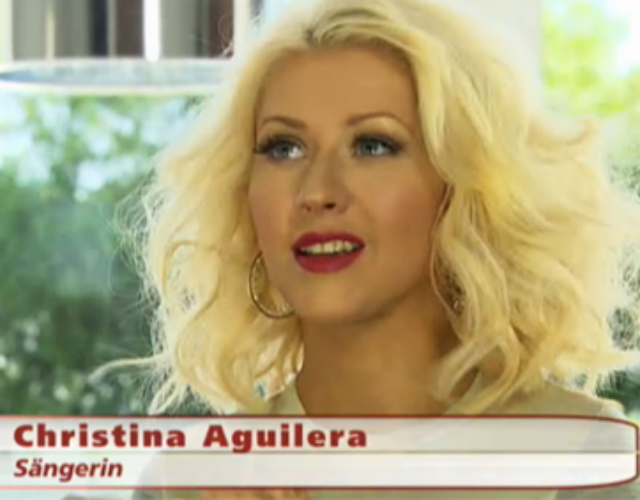 Christina Aguilera da una nueva entrevista para promocionar su perfume