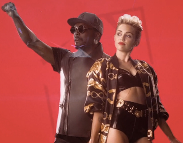 Will.I.Am y Miley Cyrus en el vídeo de 'Feeling Myself'