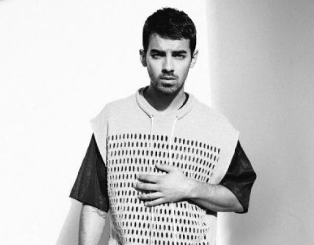 Joe Jonas, guapísimo para 'Nylon'