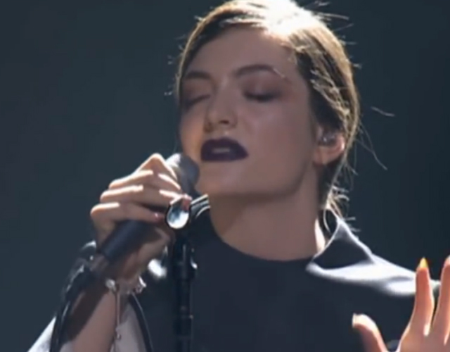 Lorde emociona en los premios ARIA con su interpretación de 'Team'