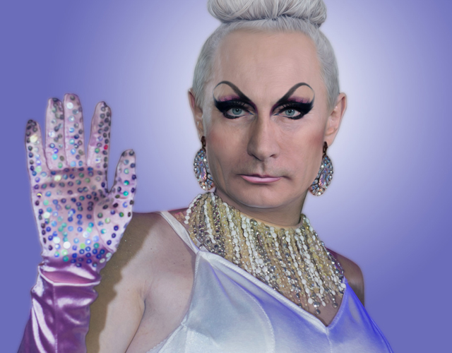Dictadores y políticos como drag queens