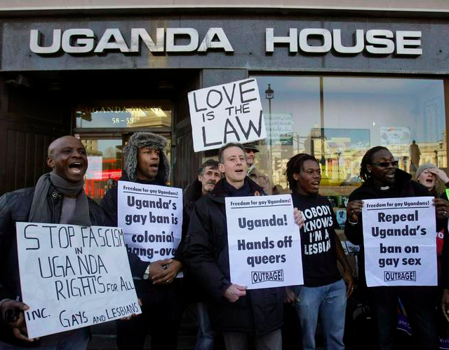 Uganda celebra la ley que encarcelará a los homosexuales