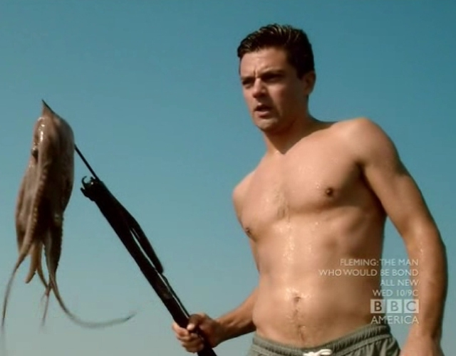 Dominic Cooper desnudo en el biopic de Ian Fleming