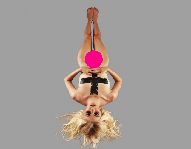 Taylor Momsen, desnuda para promocionar su banda The Pretty Reckless