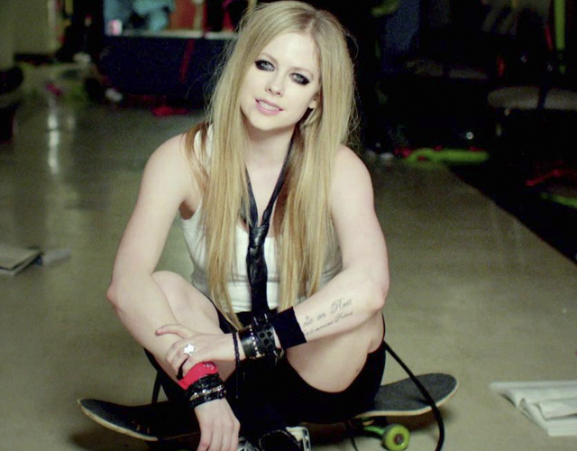 Escucha a Avril Lavigne en la demo de 'Breakaway', de Kelly Clarkson