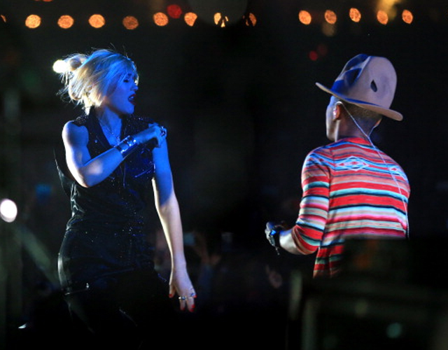 Gwen Stefani reaparece con Pharrell en Coachella