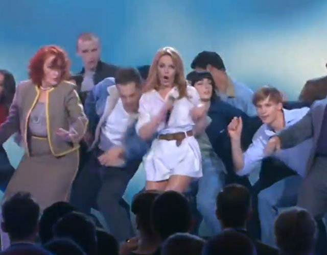 Kylie I Was Gonna Cancel no paga bailarines