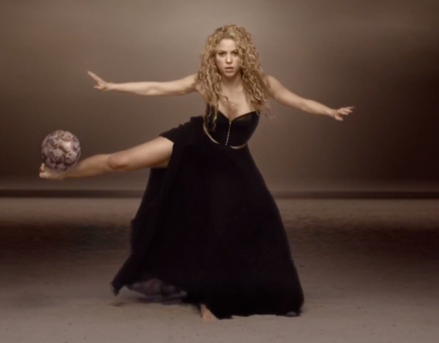Woodkid acusa a Shakira de copiarle un vídeo por la nueva versión de 'La La La'
