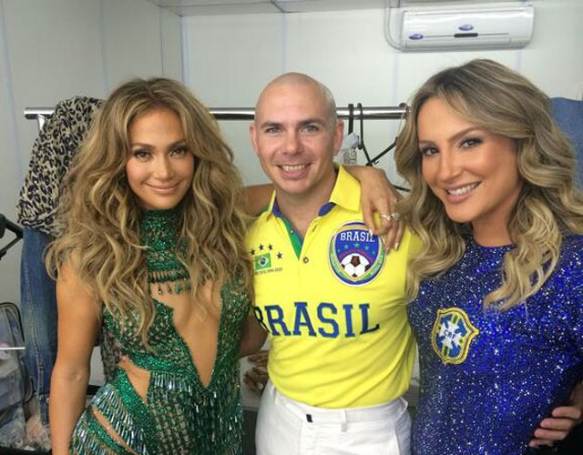Jennifer López y Pitbull cantan 'We Are One (Ole Ola)' en la inauguración del Mundial de Fútbol de Brasil 2014