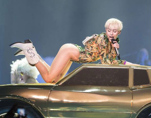 Robo Miley Cyrus coche