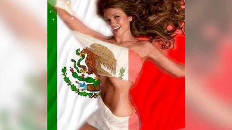Thalía desnuda bandera