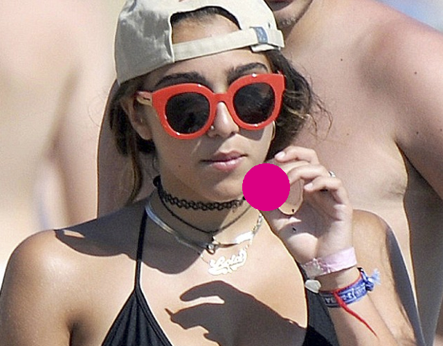 Lola, la hija de Madonna, pillada fumando un porro en la playa
