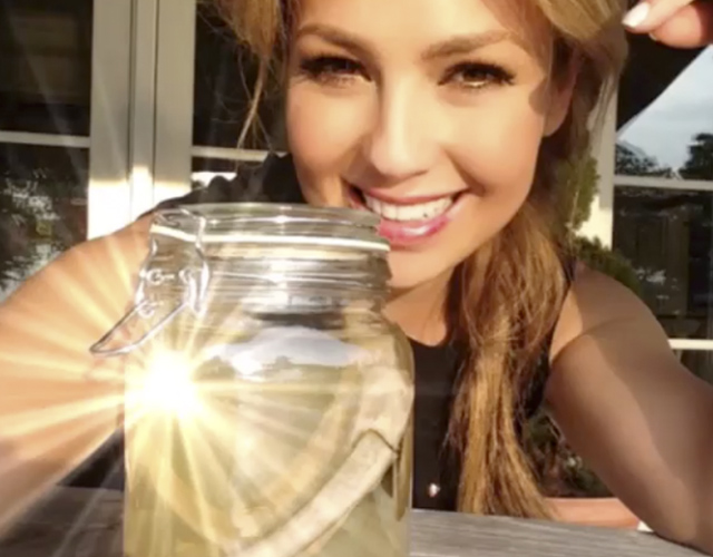 Thalia muestra en Instagram las costillas que se quitó para adelgazar