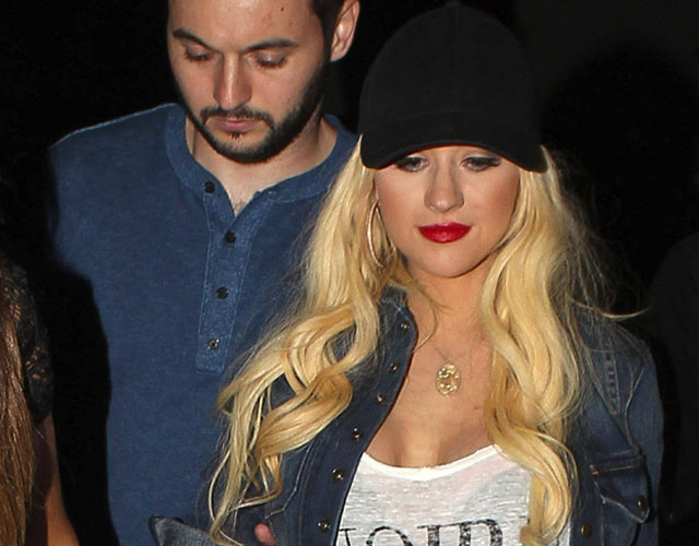 Christina Aguilera se va de concierto y presume de cuerpazo post parto