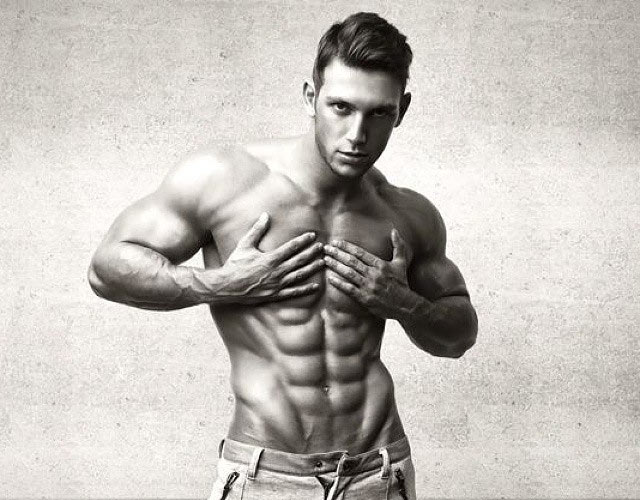 Diego Sechi desnudo: el espectacular modelo de fitness campeón de Europa