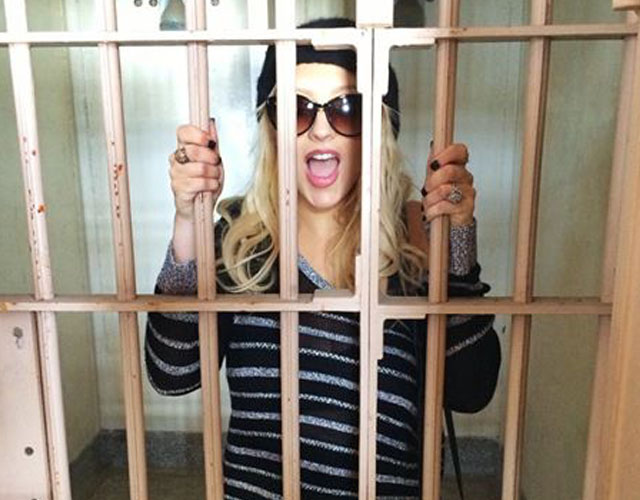 Christina Aguilera, entre barrotes en la cárcel de Alcatraz